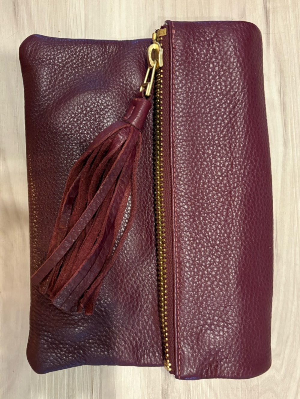 Roots Genuine Leather Fold-Over Top Zip Crossbody Bag Tassel Burgundy - Picture 5 of 15